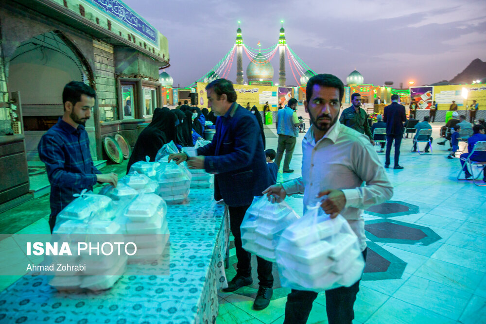 توزیع  ۳۰ میلیون پرس غذای گرم میان نیازمندان در محرم و صفر/ فعالیت ۸۰۰۰ آشپزخانه بدین منظور